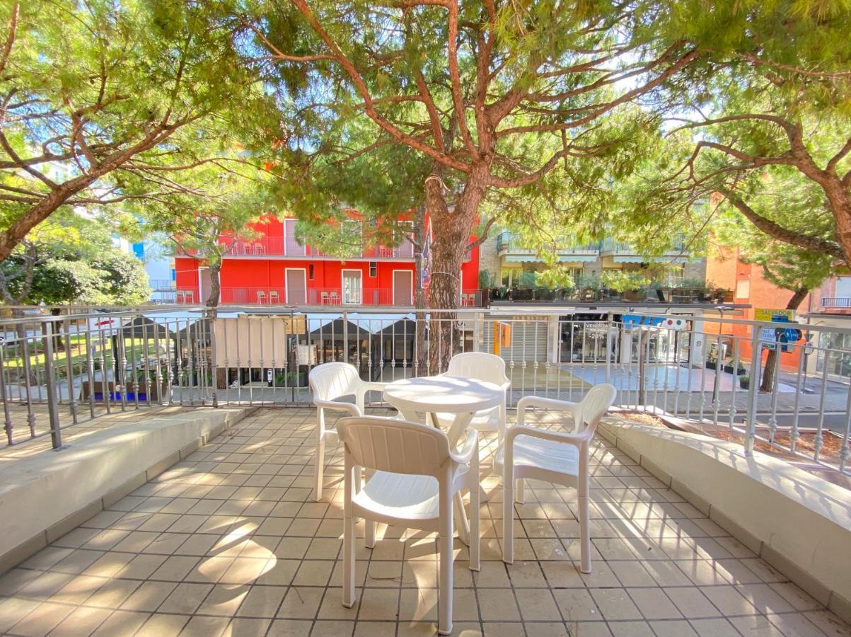 Appartamenti Adriana Carraro Immobiliare - Family Apartments Лидо ди Йезоло Екстериор снимка