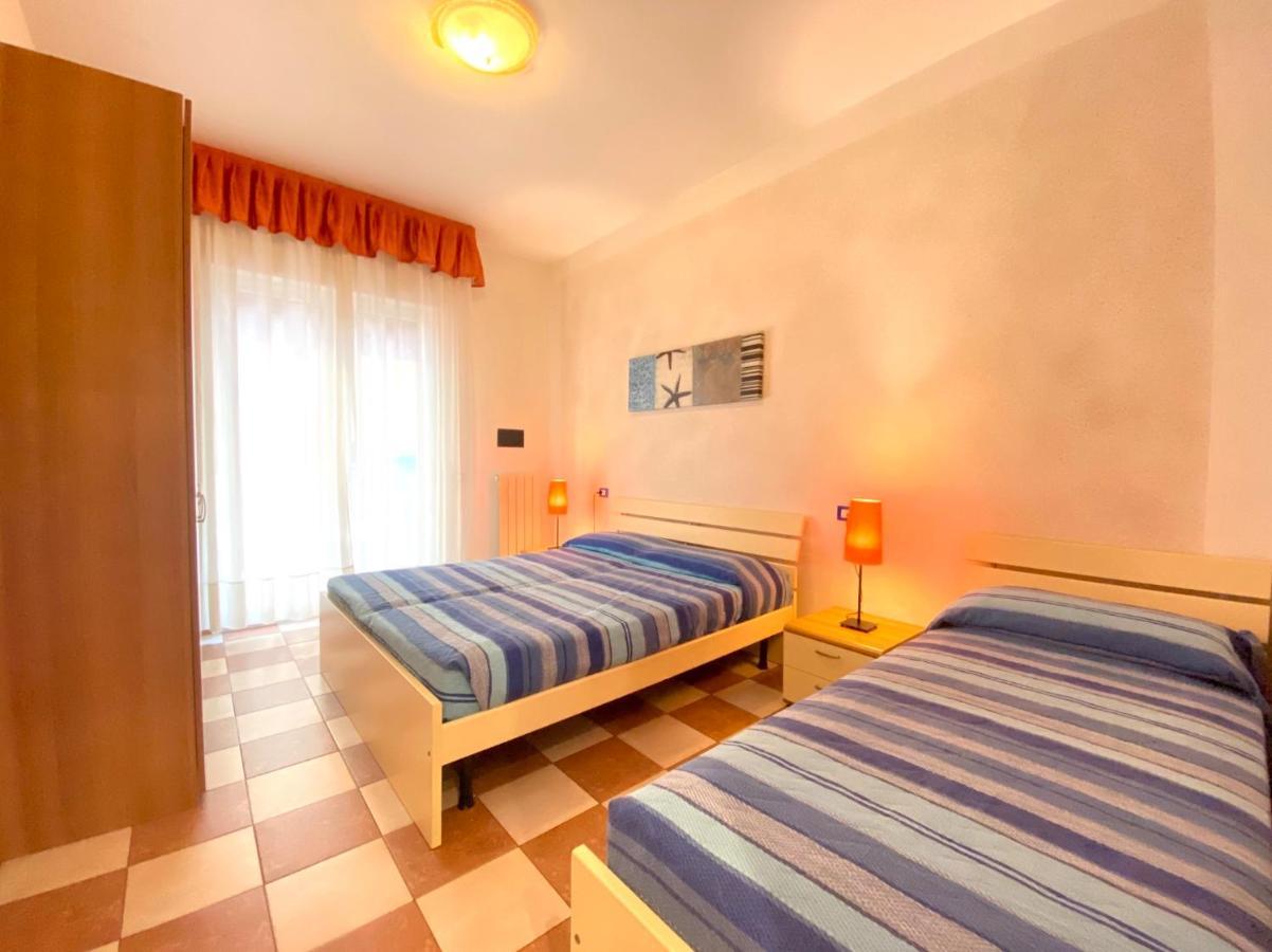 Appartamenti Adriana Carraro Immobiliare - Family Apartments Лидо ди Йезоло Екстериор снимка