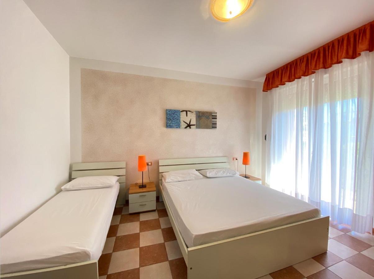 Appartamenti Adriana Carraro Immobiliare - Family Apartments Лидо ди Йезоло Екстериор снимка