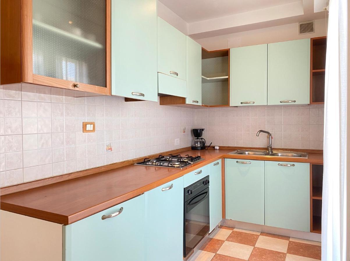 Appartamenti Adriana Carraro Immobiliare - Family Apartments Лидо ди Йезоло Екстериор снимка